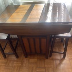 Counter Height Table With 2 Stools