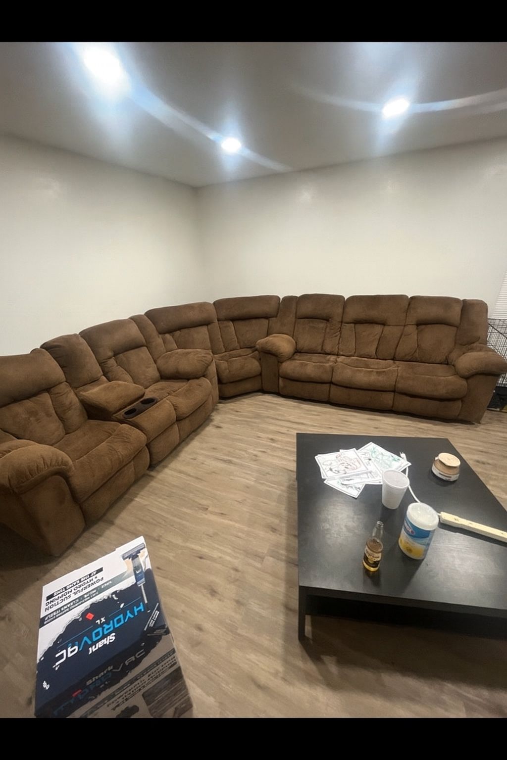 Brown Reclining Sectional Sofa – Clean & Fully Functional