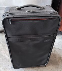 Briggs & Riley Expandable Suitcase / Travel Luggage – 23”