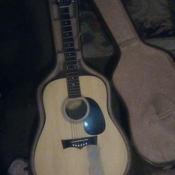Peavey Acoustic Guitar With Case