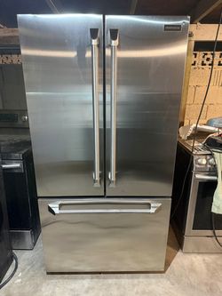 MONOGRAM GE REFRIGERATOR 3 DOOR
