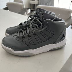 Nike Jordan 11 Aura Size 9 Like New 