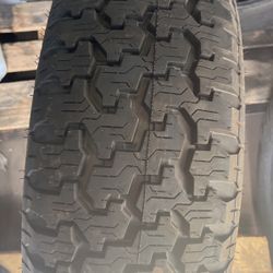 Good Year P235/75R15