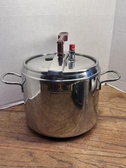 LAGOSTINA 1.7 lit stainless steel pressure cooker Made In Italy