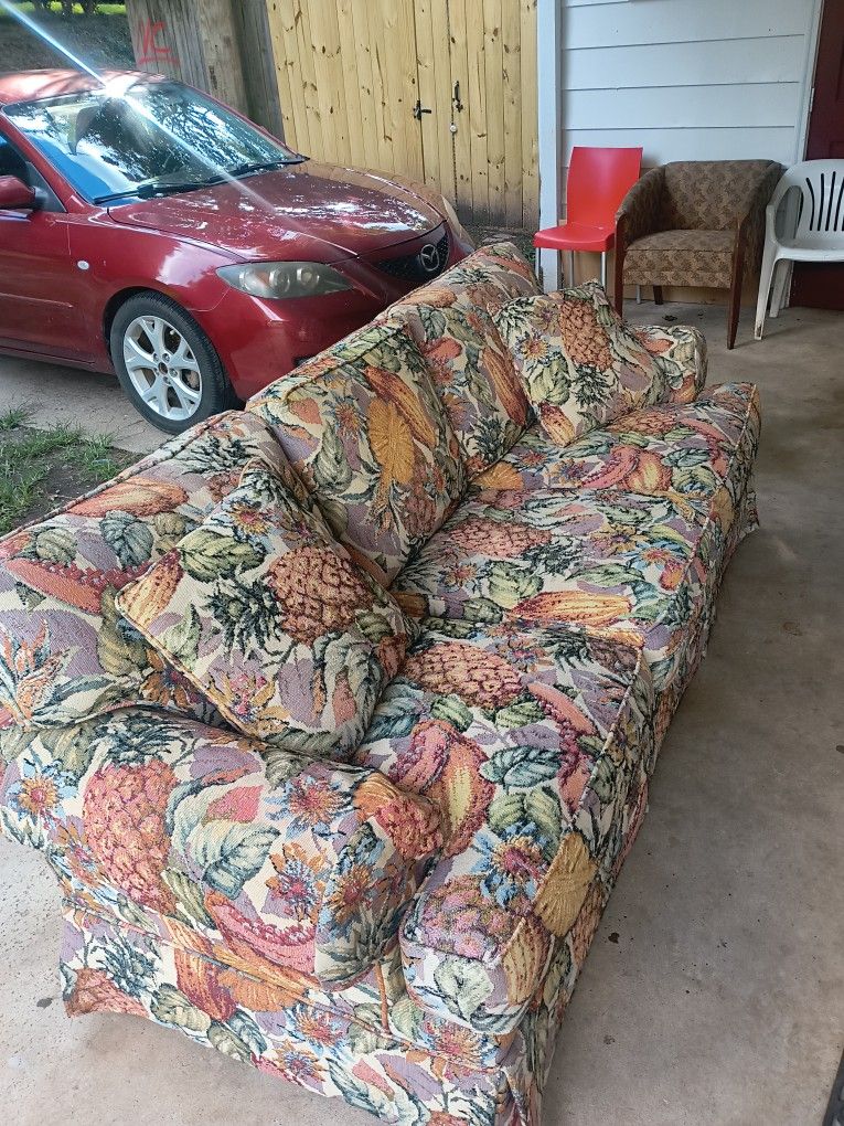 Vintage Floral Tapestry Couch – Heavy & Includes 2 Pillows