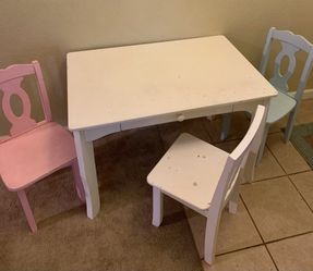Kidkraft Table With 3 Chairs