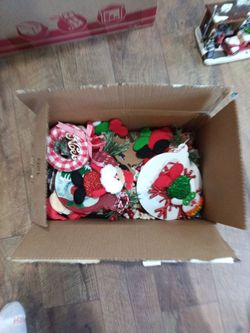 Christmas Ornament & Decor Holiday Lot