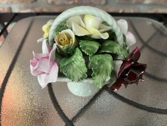 Radnor bone China - Staffordshire Floral Bouquet