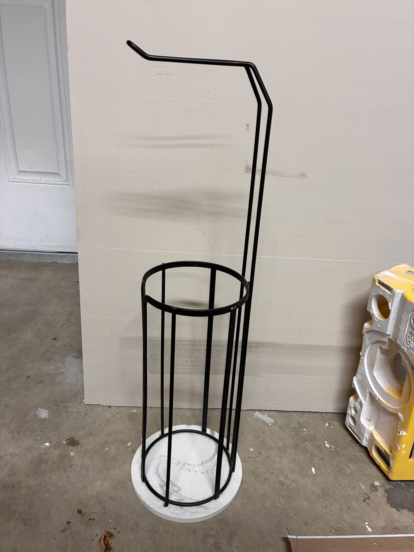 Black And White Toilet Paper Holder