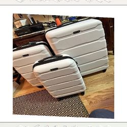 run far Travel Essentials Set Everything for Perfect Trips
