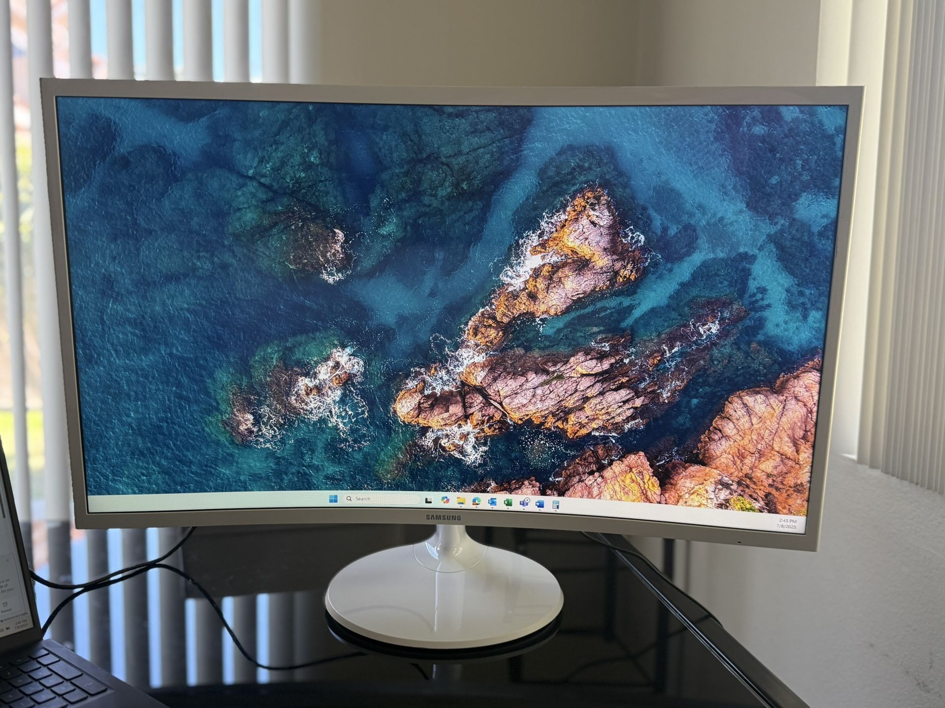 Samsung 32in Curved Monitor