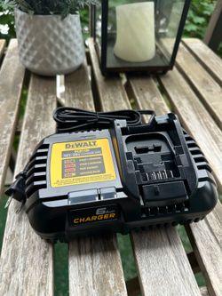 Dewalt charger 6amp brand new