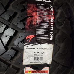 35" Venom Xt Tire