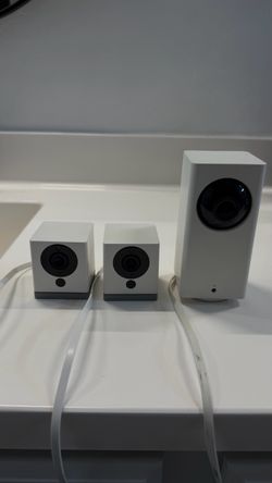 Wyze Indoor Security Camera Bundle Set of 3