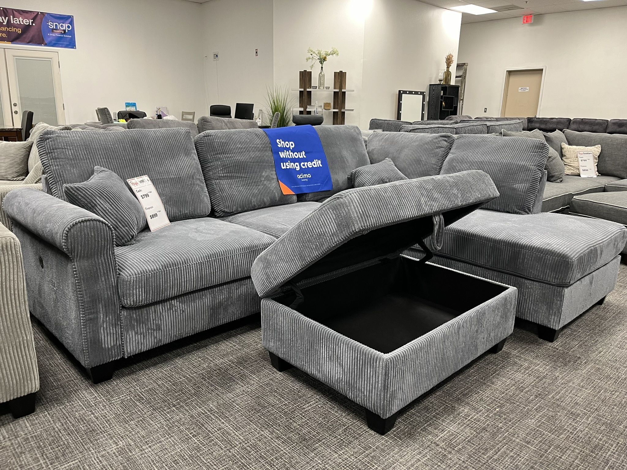 Gray Sectional + Storage Ottoman β $799! ποΈπ₯