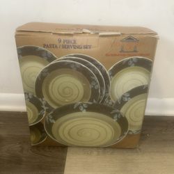 Villa Romana Hand Painted Olive 9 Piece Pasta/Serving Set brand new 