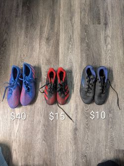 Boys cleats