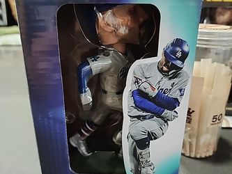 Mookie Betts Dodgers Bobblehead