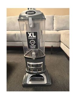 Shark Lift-Away XL Capacity Anti-Allergen Vacuum Cleaner Bagless
