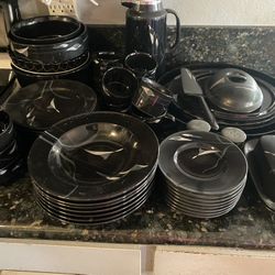 Mikasa Service For 8 +++