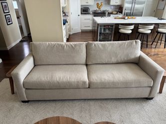 Pottery Barn Sanford square arm sofa 87”