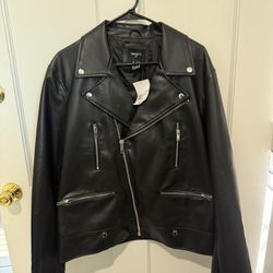 Forever 21 Men’s XL Leather Jacket 