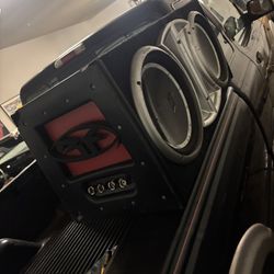 2rockford p1s  in box  12s  in Rockford  box 260 cash   Roseville to pickup work great