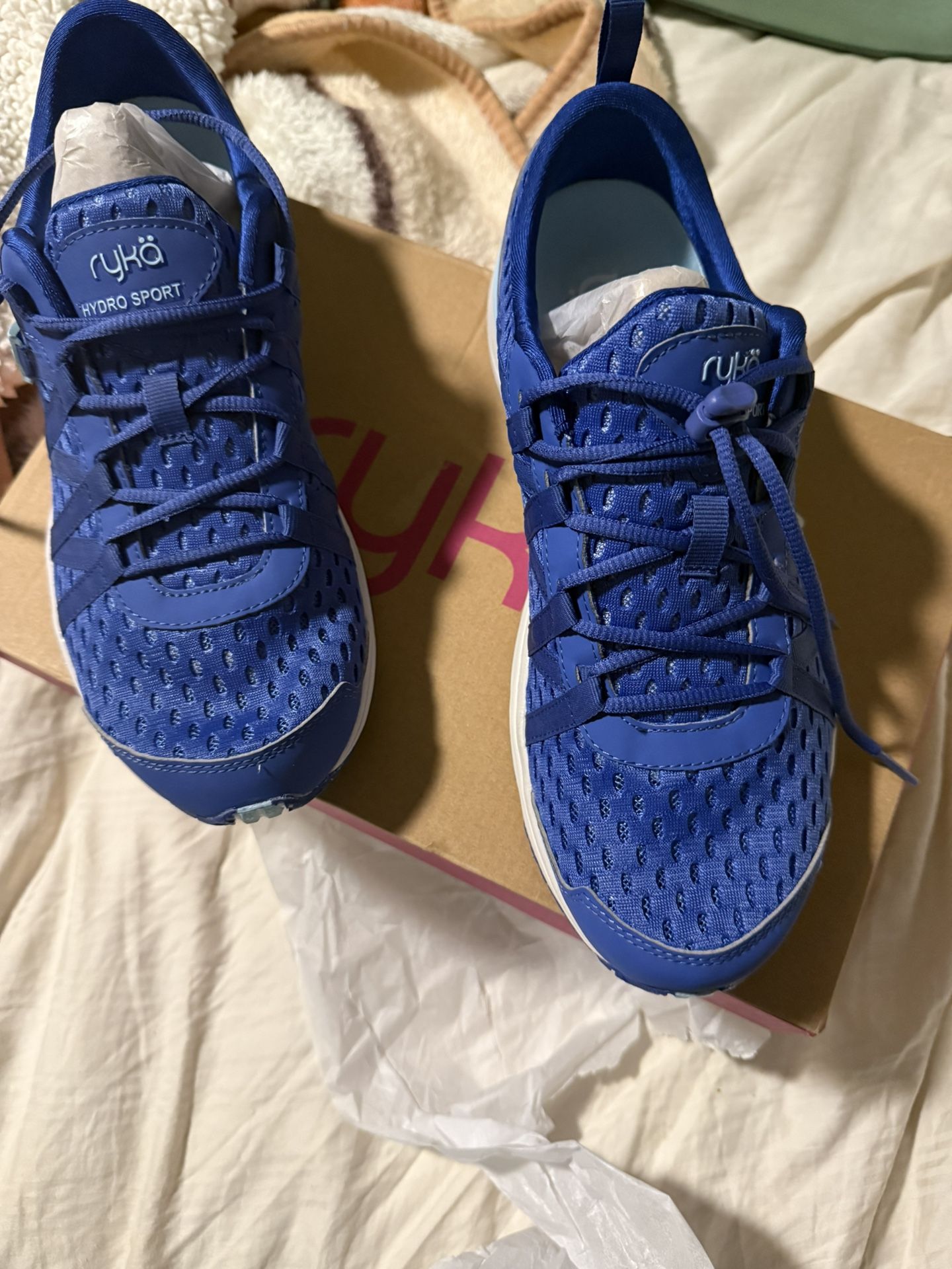 Brand New Ryka Hydro Sport Shoes 9.5
