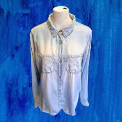 Women's Rue 21 Button Down Shirt 