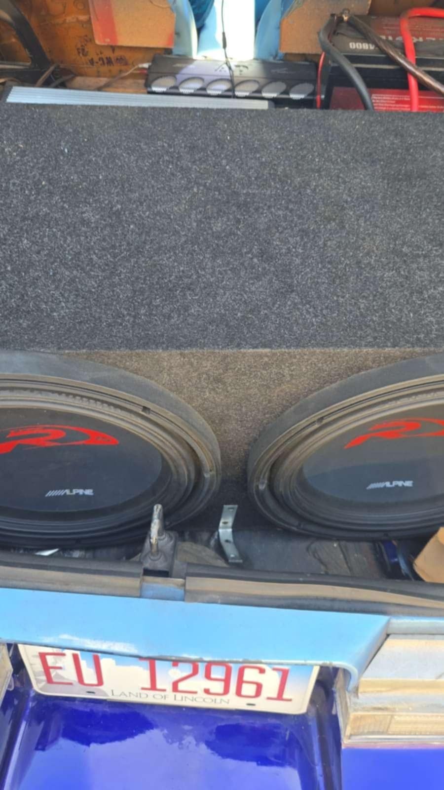 2/15s Alpine R Type Slamming In Box Just The Speakers