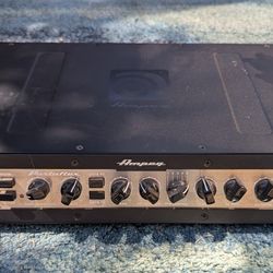 Ampeg PF800 Portaflex head