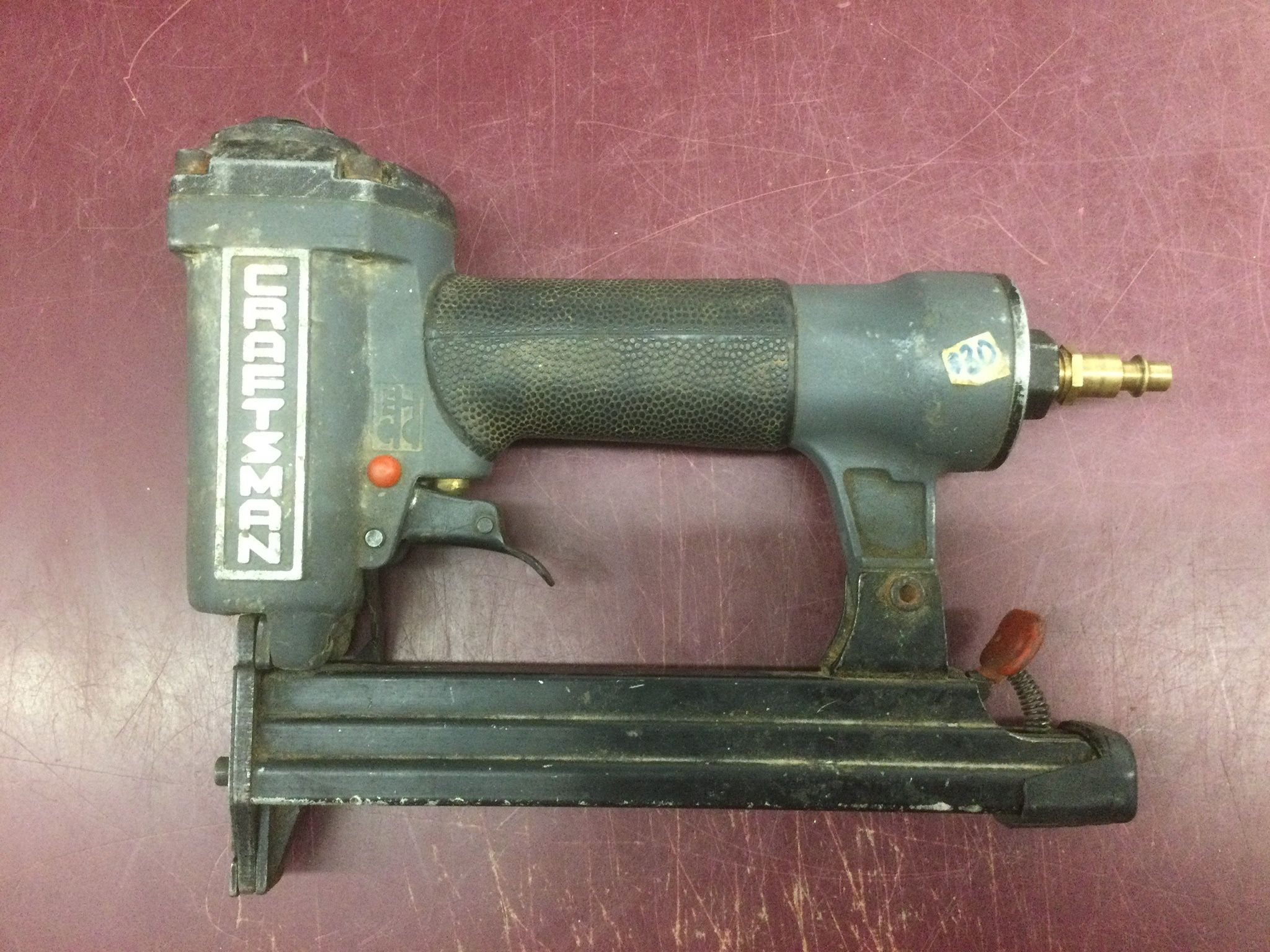CRAFTSMAN 1/2” CROWN AIR STAPLER PNEUMATIC STAPLE GUN