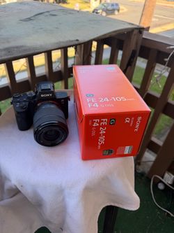 Sony - Alpha 7 III Mirrorless [Video] Camera with FE 28-70 mm F3.5-5.6 OSS Lens - Black + Sony - G 24-105mm f/4 G OSS Standard Zoom Lens for E-mount C