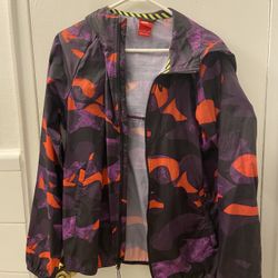 Nike Windbreaker Size Small 