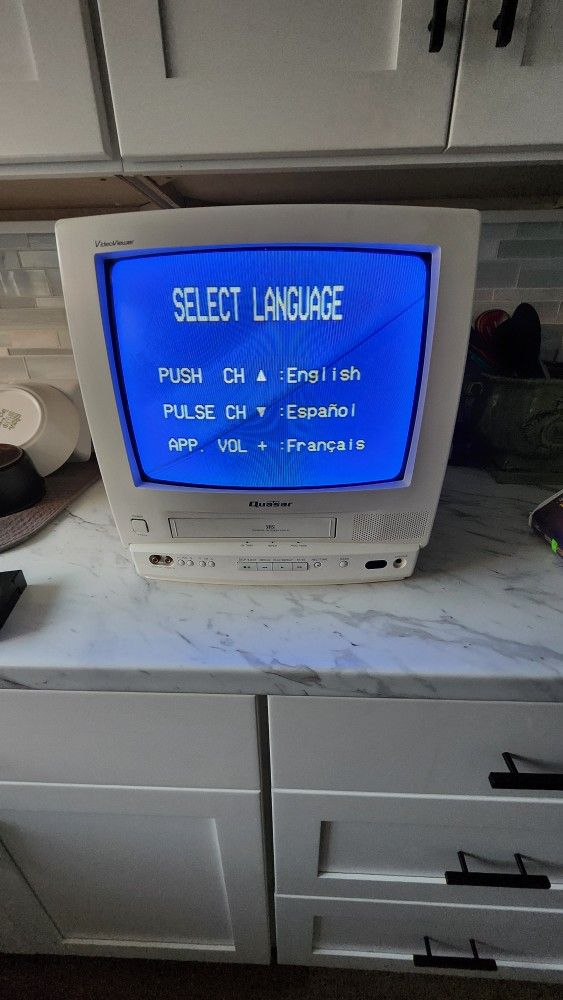 Quasar 13 Inch Color TV Combo VCR