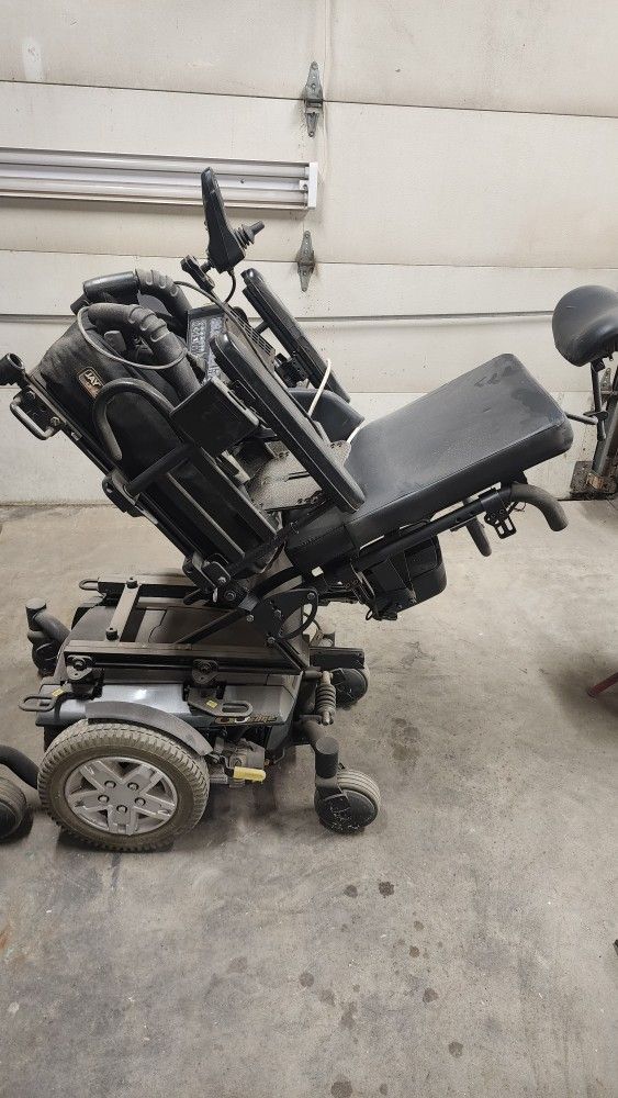 Scooter W/ Reclining Seat