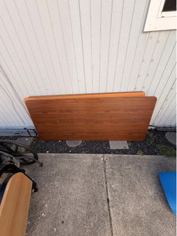 2 outdoor tables