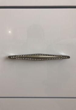 Dresser handles