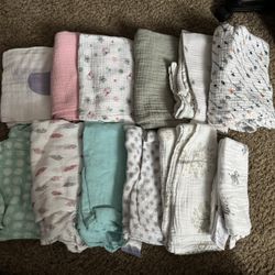 Baby Swaddles & Swaddling Blankets