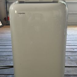 Portable Toshiba AC unit For $200