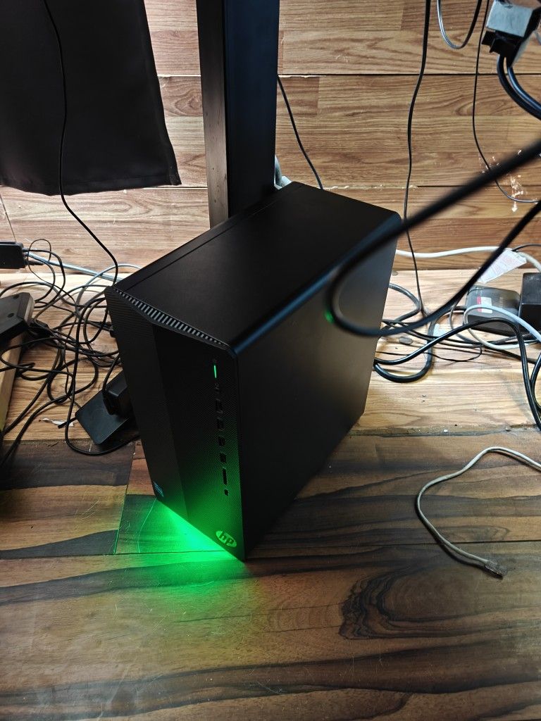 HP Gaming Desktop Nvidia 3060 / 32Gb Memory