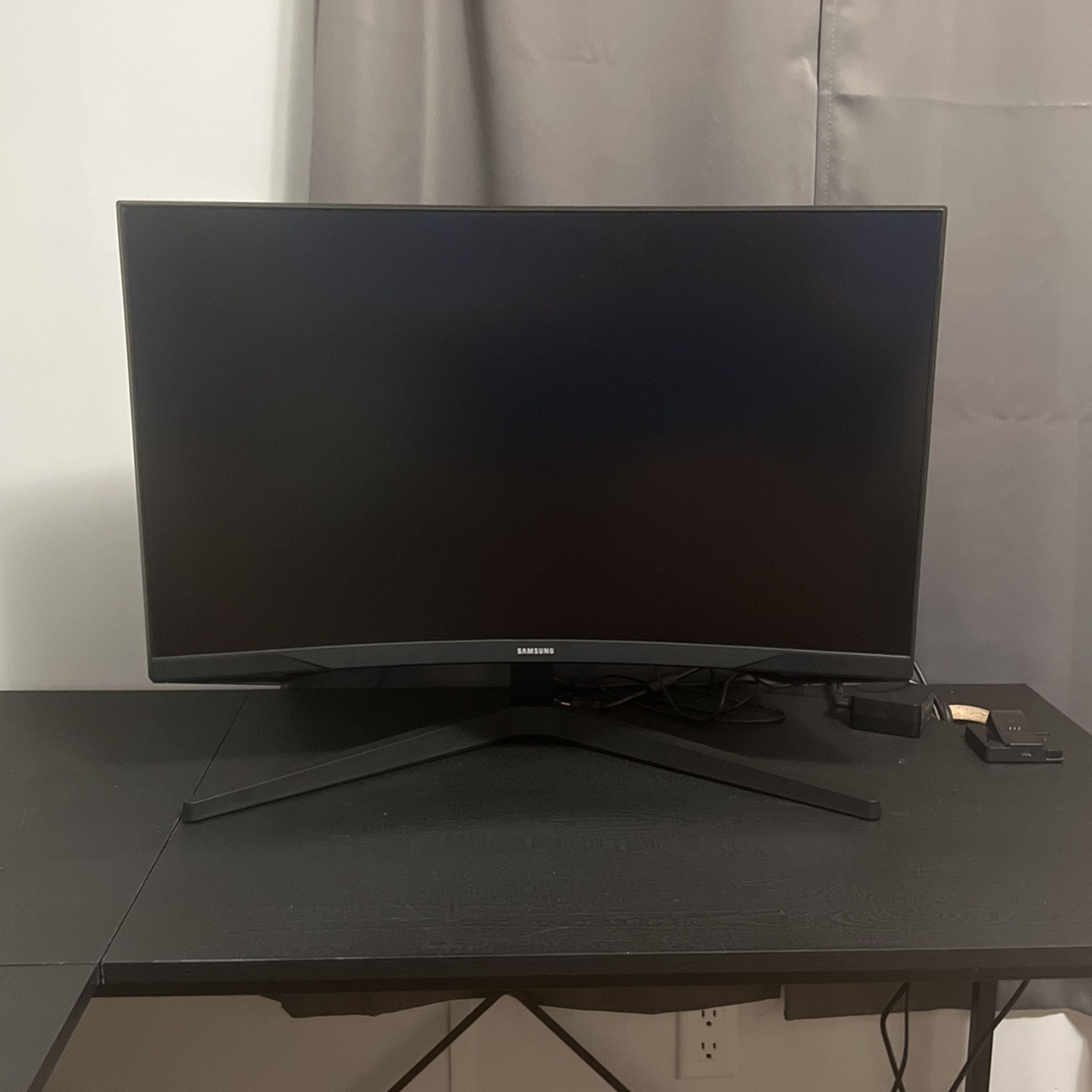 SAMSUNG 27” Odyssey G55C QHD 165Hz 1ms(MPRT) Curved Gaming Monitor - LS27CG556ENXZA