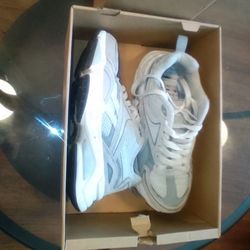 Reebok's Runner Men Sneakers 2025