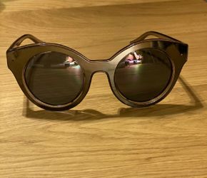 Fashionable women sunglasses