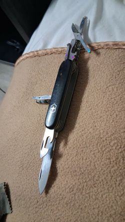 Victorinox Swiss Army champ knife