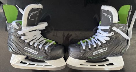 Bauer XLS Youth Hockey Skates Size 2
