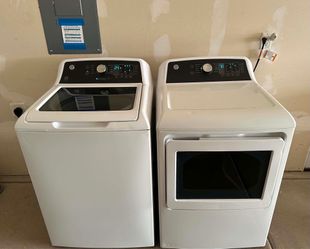 GE Washer and Dryer (delivery available)
