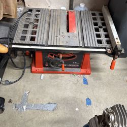 Black & Decker Table Saw