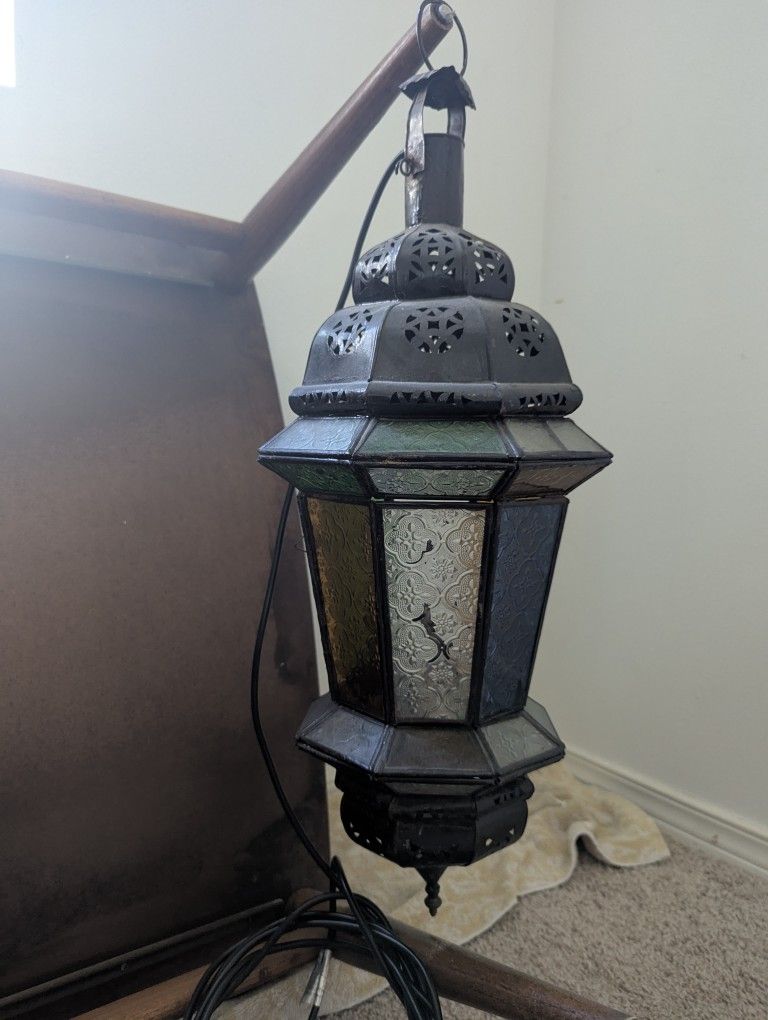 $40 - Authentic Moroccan Lamp Stained Glass
