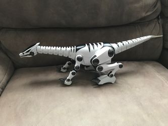 White and black hair curler